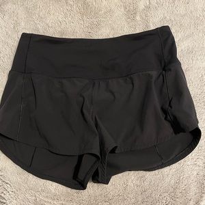 Like New, Speed Up High Ride Black 2.5in Lululemon Short
